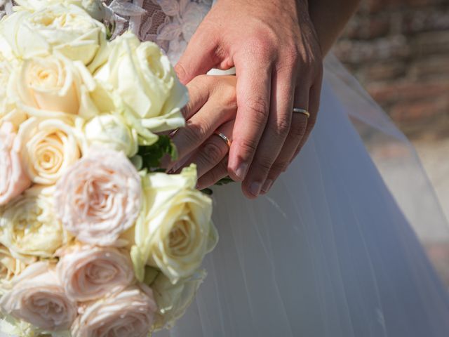 Il matrimonio di Luca e Isabella a Castel San Pietro Terme, Bologna 19