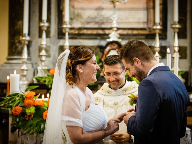 Il matrimonio di Luca e Valentina a Uggiate -Trevano, Como 30