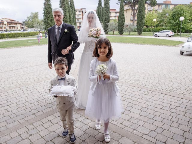 Il matrimonio di Benedetto e Agnese a Gambassi Terme, Firenze 24