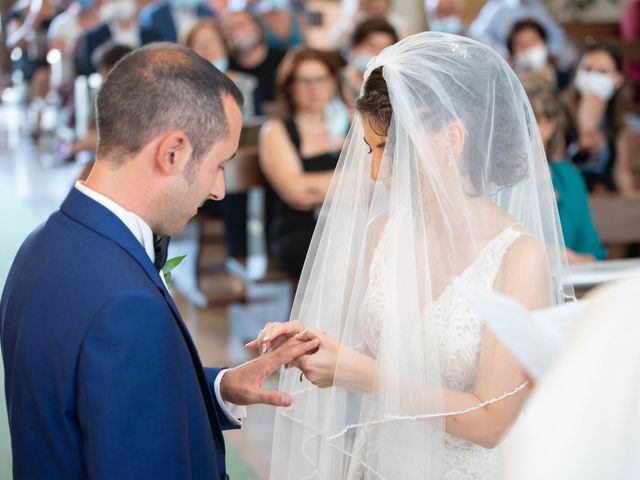 Il matrimonio di Mauro e Tonia a Cisternino, Brindisi 16