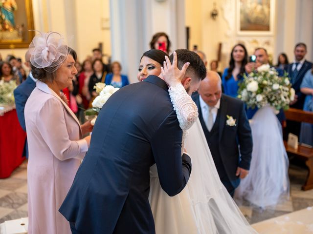 Il matrimonio di Vincenzo e Dominga a Pisticci, Matera 11