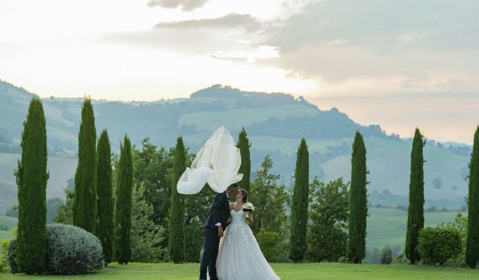 Il matrimonio di Klesti e Marianna a Fossombrone, Pesaro - Urbino