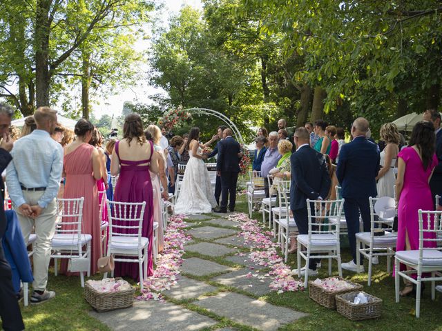 Il matrimonio di Luca e Giulia a Saluzzo, Cuneo 8