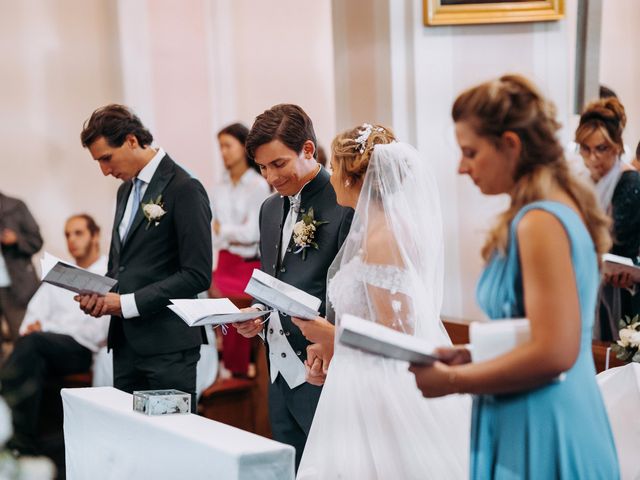 Il matrimonio di Gianluca e Chiara a Varenna, Lecco 29