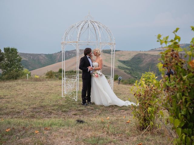 Il matrimonio di Luca e Anda a Bologna, Bologna 1