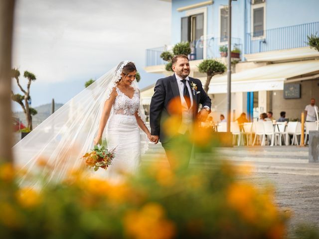 Il matrimonio di Valeria e Antonio a Pozzuoli, Napoli 14