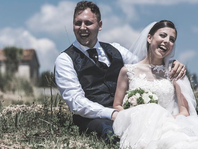 Il matrimonio di Giacomo e Elisa a Serra de&apos; Conti, Ancona 43