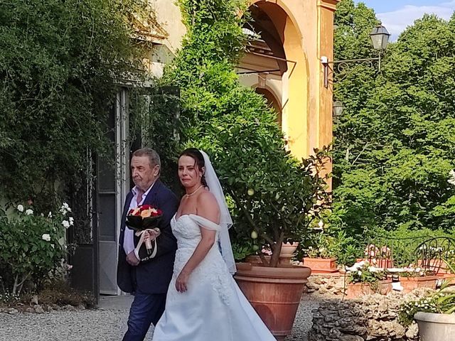 Il matrimonio di Nevia  e Lorenzo  a Borgo San Lorenzo, Firenze 3