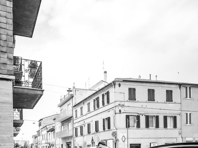 Il matrimonio di Michele e Laura a Ancona, Ancona 17