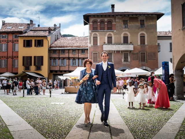 Il matrimonio di Mario e Antonia a Merate, Lecco 19