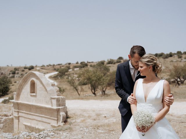 Il matrimonio di Enxhi e Mariano a Grassano, Matera 24