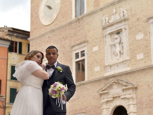 Il matrimonio di Alessia e Yoan a Jesi, Ancona 16