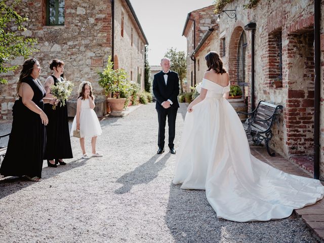 Il matrimonio di Ciaran e Bianca a Asciano, Siena 16