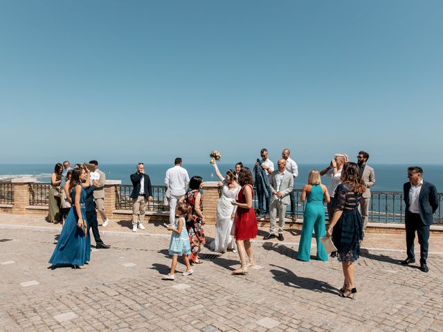 Il matrimonio di Paolo e Elisa a Porto San Giorgio, Fermo 1