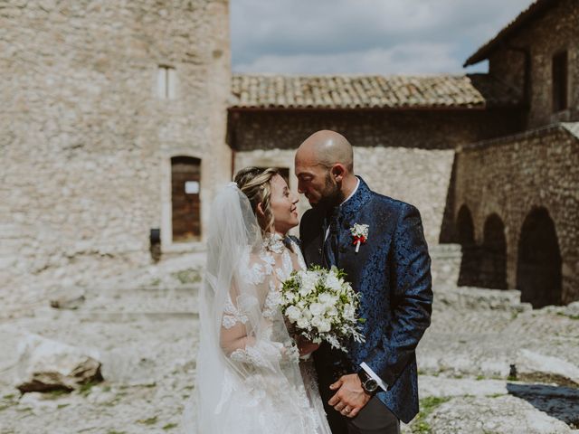 Il matrimonio di Davide e Gabriella a Capestrano, L&apos;Aquila 127