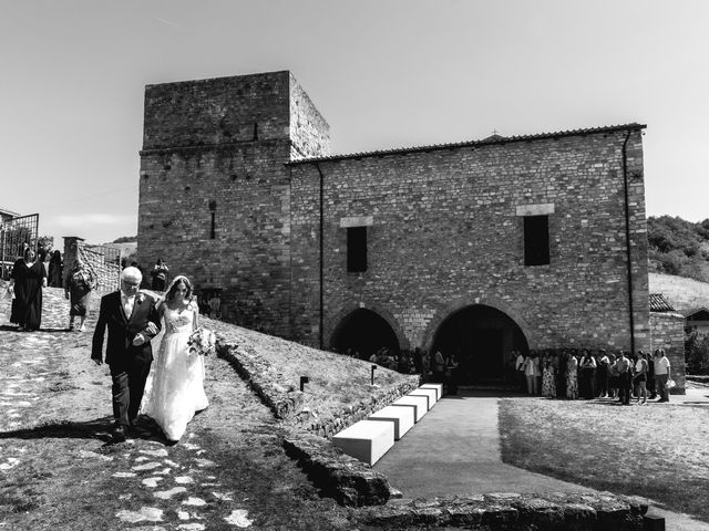 Il matrimonio di Mariangela e Francesco a Carpineto della Nora, Pescara 13