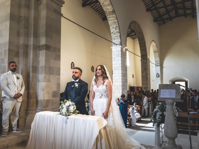 Il matrimonio di Mariangela e Francesco a Carpineto della Nora, Pescara 14