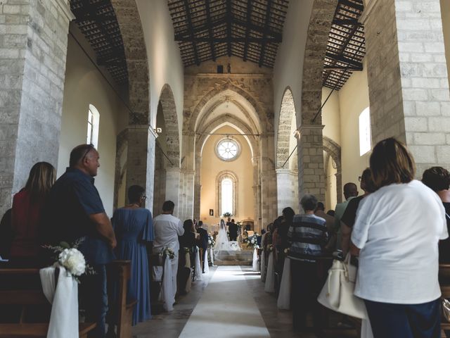 Il matrimonio di Mariangela e Francesco a Carpineto della Nora, Pescara 15