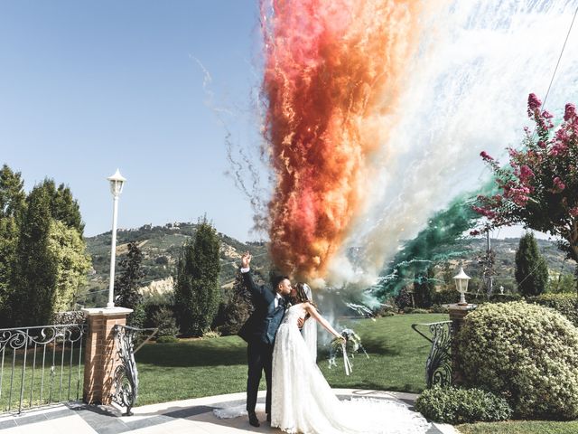 Il matrimonio di Mariangela e Francesco a Carpineto della Nora, Pescara 32