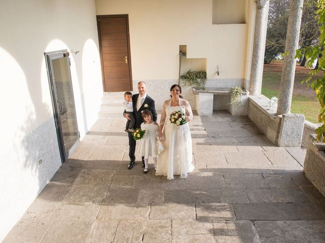 Il matrimonio di Giuseppe e Laura a Gaggiano, Milano 27