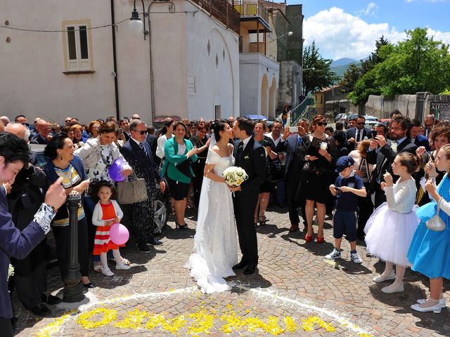 Il matrimonio di Vincenzo e Raffaella a Moliterno, Potenza 23