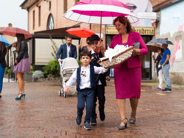 Il matrimonio di Sebastian e Laura a Dozza, Bologna 16