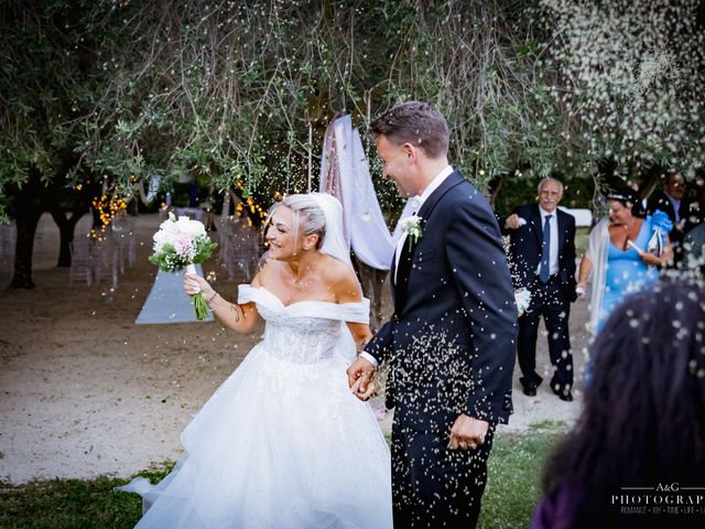 Il matrimonio di Mattia e Corinne a Castellalto, Teramo 74