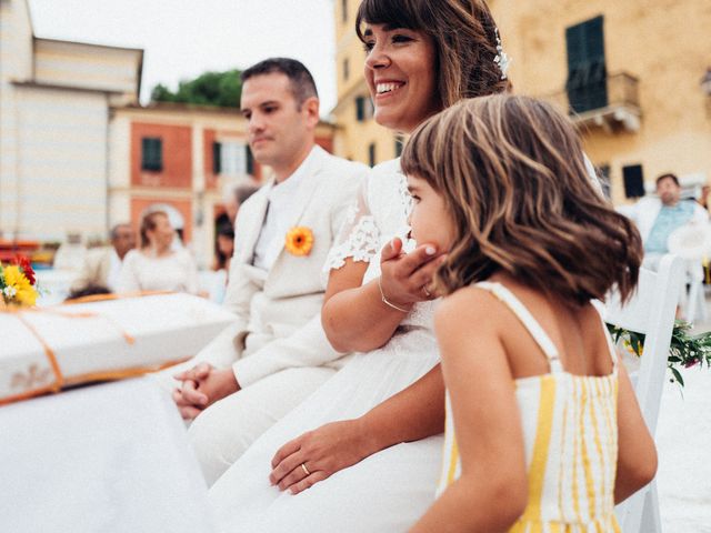 Il matrimonio di Mauro e Robin a Moneglia, Genova 35