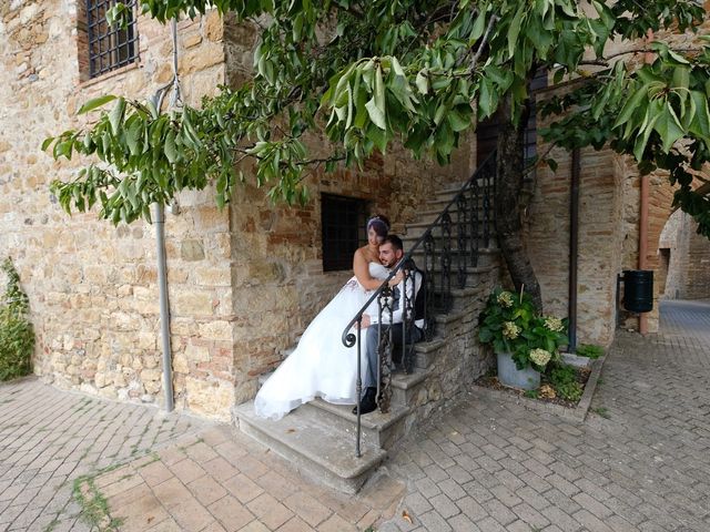 Il matrimonio di Mirko e Paola a Siena, Siena 23