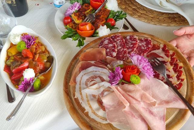 A.M.A. Azienda Agrituristica 5