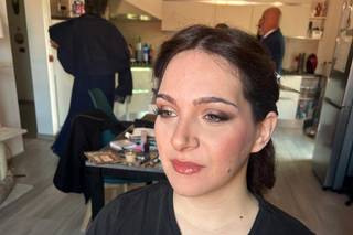 Aly Hairstylist & Make-up Artist - 1