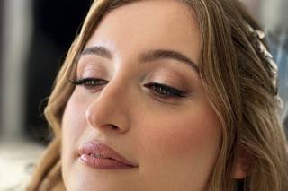 Da Beauty Boutique Make-up & Hairstyle - 21