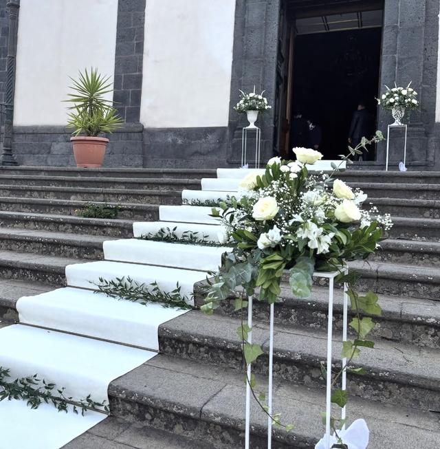 Queen of Flowers - 3