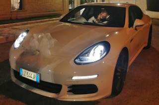 Luxury Car - 16