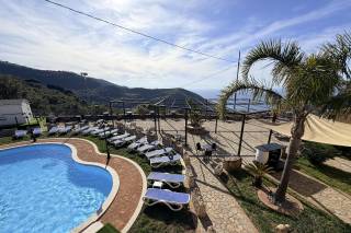 Sea Terrace Resort & Lounge - 4