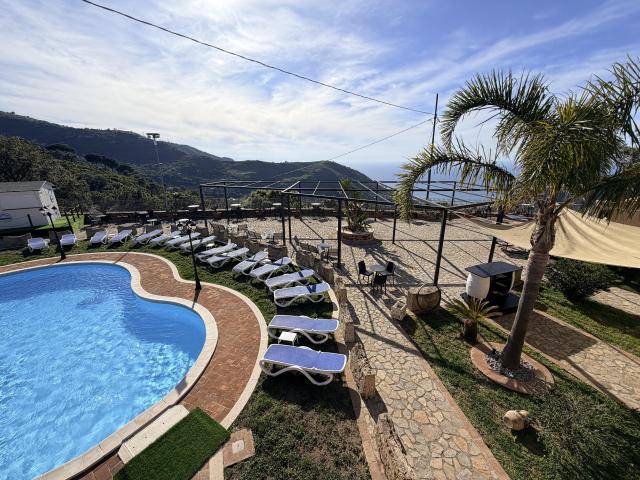 Sea Terrace Resort & Lounge - 2