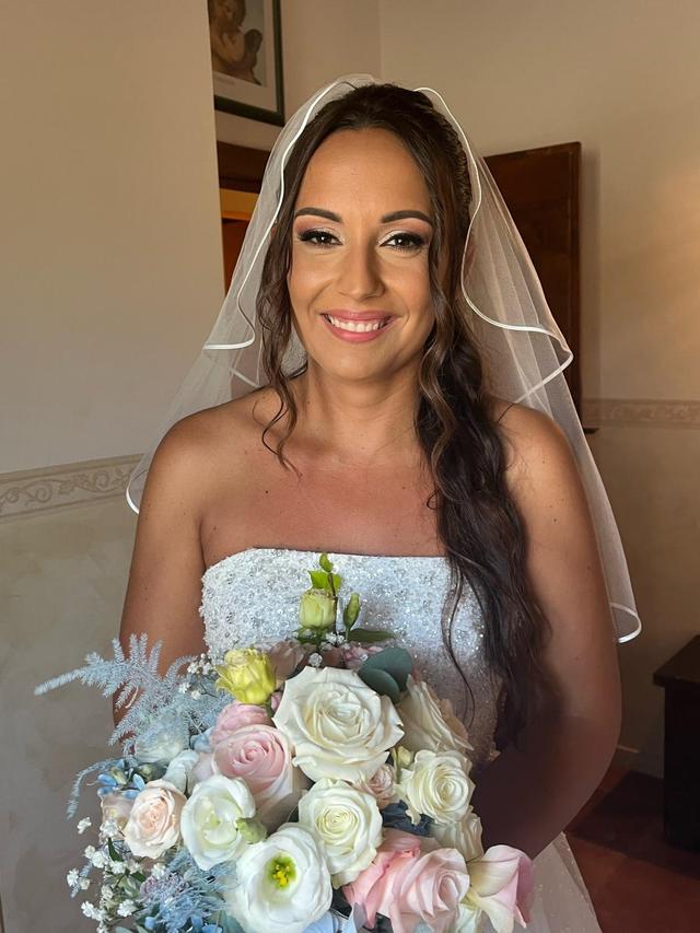 Elish makeup artist - 1
