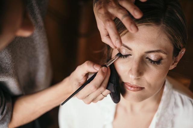 Yassine Make-Up & Hairstyle - 1
