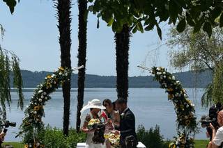 La Bella Venere Lake Resort - 11