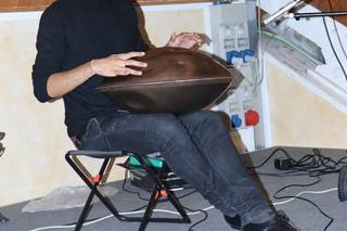 Yyuna Handpan Player - 1