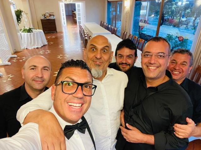 Black & White Band - 3