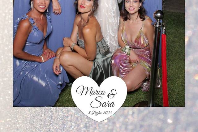Happy Selfie Magic Mirror Photobooth 2