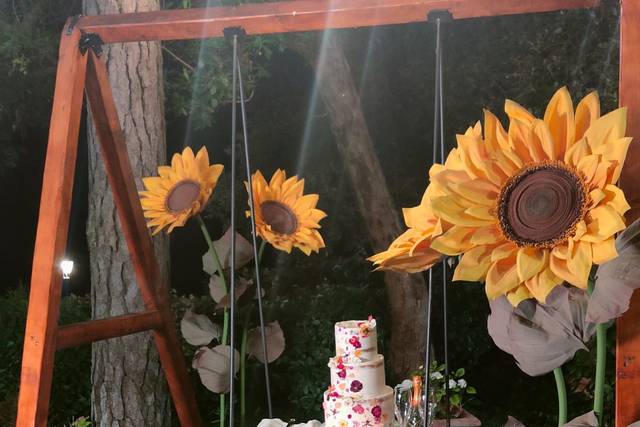 Gaia Pietrella Giant Flower Artist 1