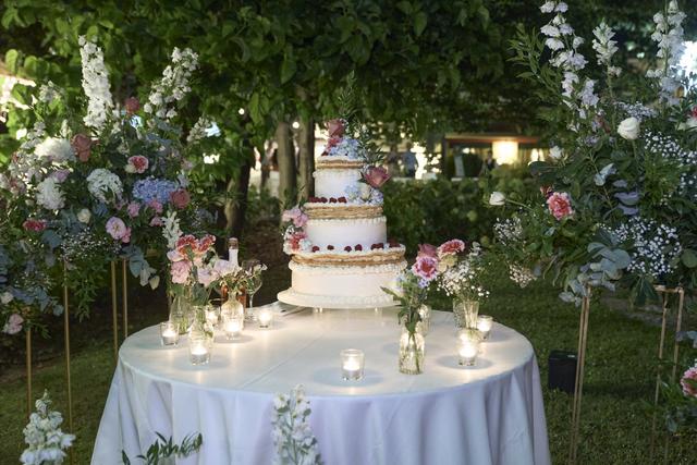 Viola Floral Designer - 3