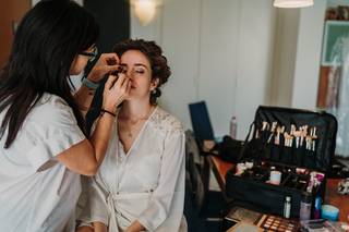 Ghisce Hair & Makeup Artist - 8