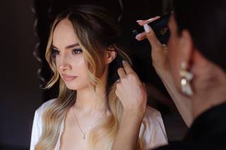 Emma Moretti Bridal Stylist - Make-Up & Hair Artist - 20