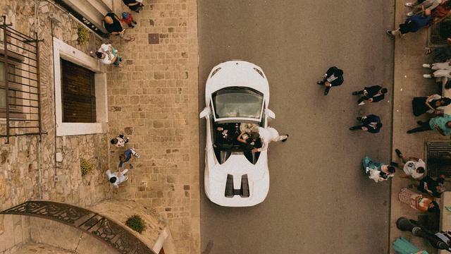 Puglia Luxury Car - 1