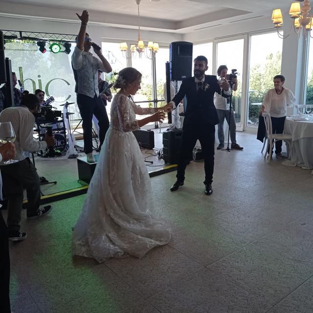 Chic Live Band - Wedding Entertainment - 4