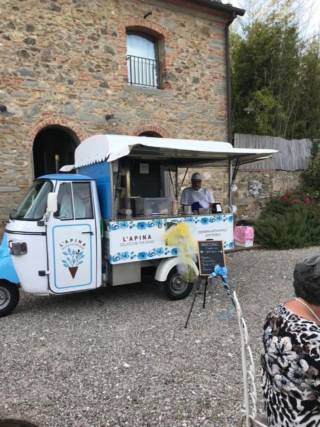 L'Apina Gelato on the Road - 1