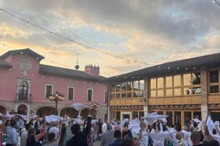 DJ Tommy B Wedding Entertainment - 10